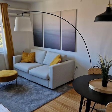 شقة Midnight Blue Oasis - Center, Free Parking زغرب المظهر الخارجي الصورة