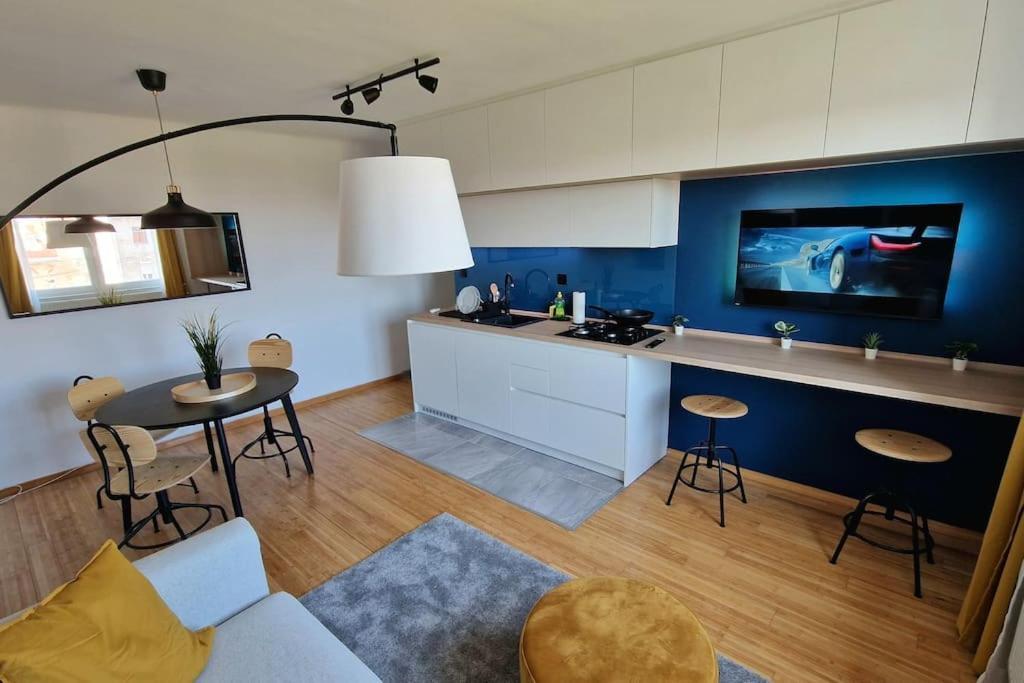 شقة Midnight Blue Oasis - Center, Free Parking زغرب المظهر الخارجي الصورة
